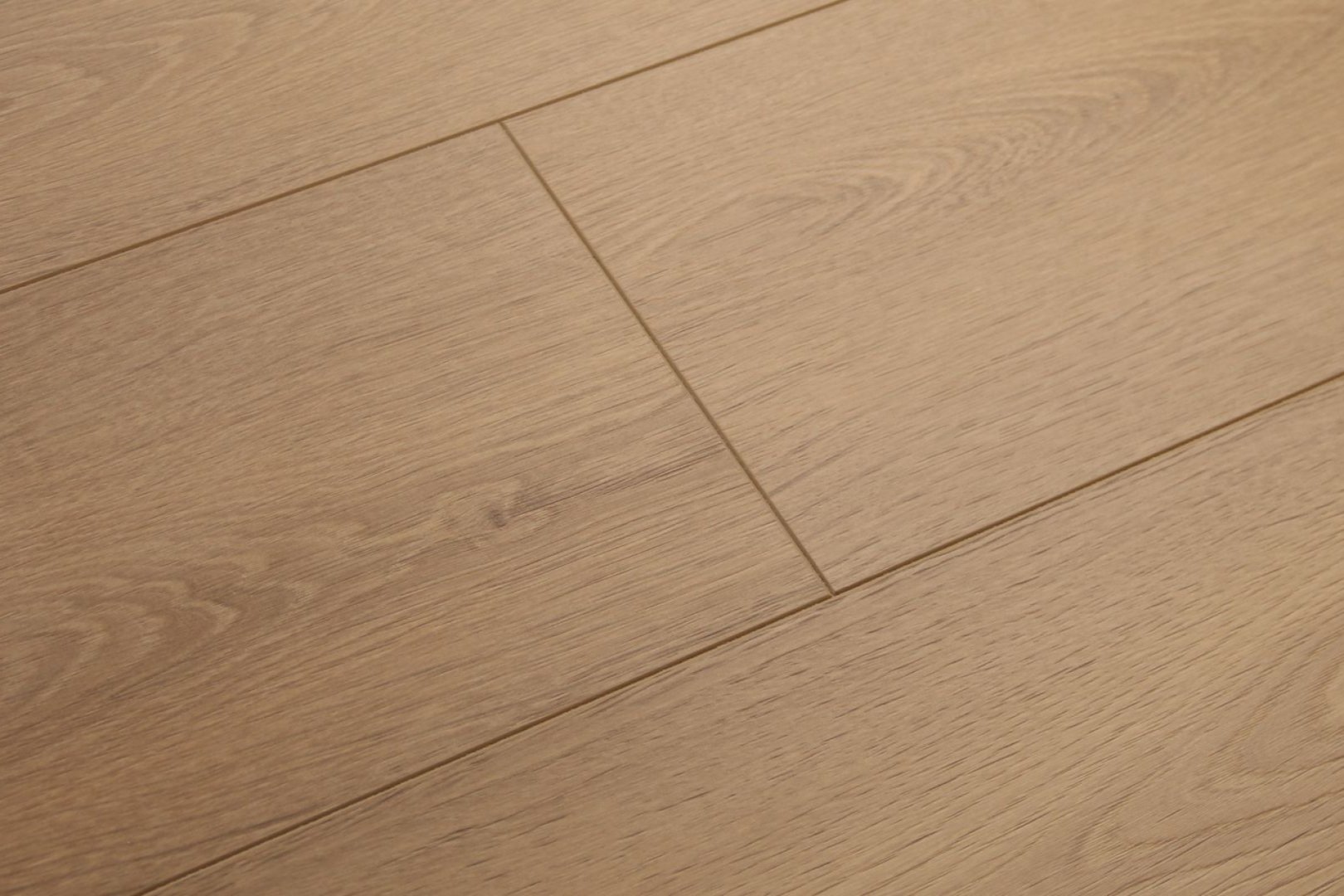 Ламинат Damy Floor Дуб Королевский Tradition 1217х196х8 (3,339м2), замок (Uniclic), 4V фаска