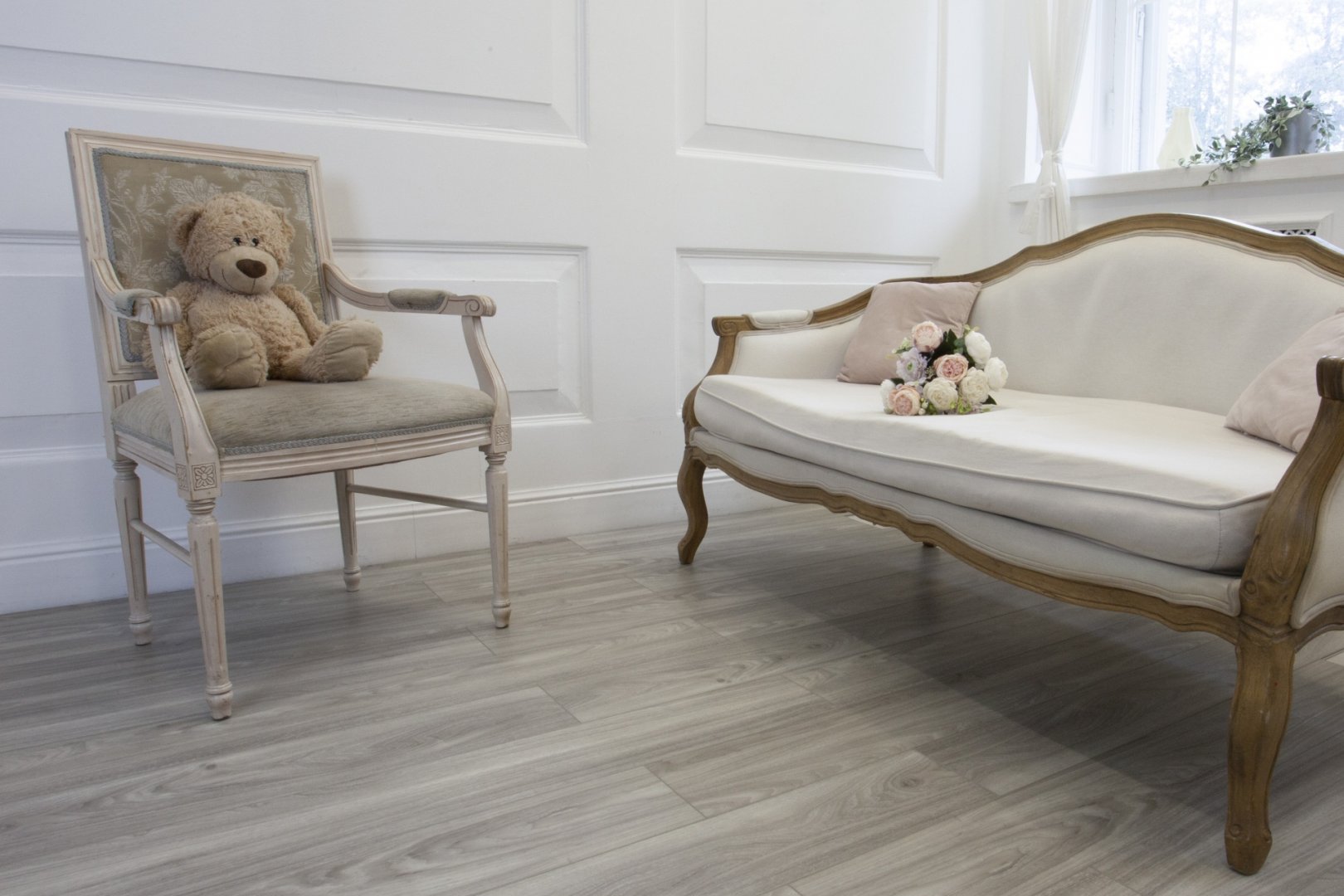 Плитка ПВХ-кварцвинил Damy Floor Дуб Дымчатый Family 1220х180х4 (2,635м2), 4V фаска