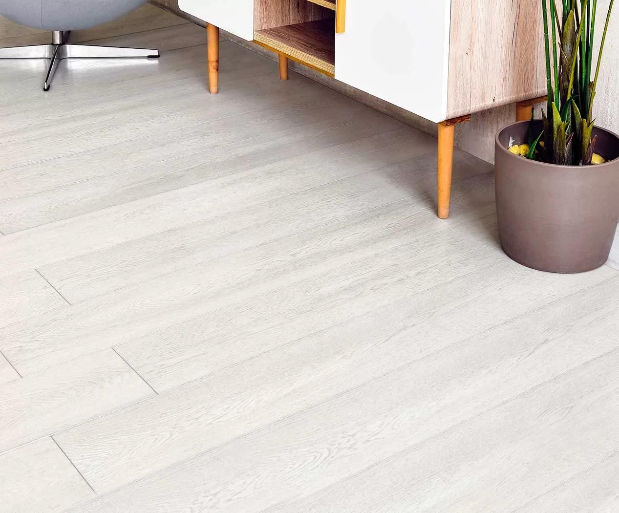 Ламинат SPC замковой Alpine Floor Зимний Лес Intense 1220х183х6 (2,23м2), с подложкой, 4V фаска