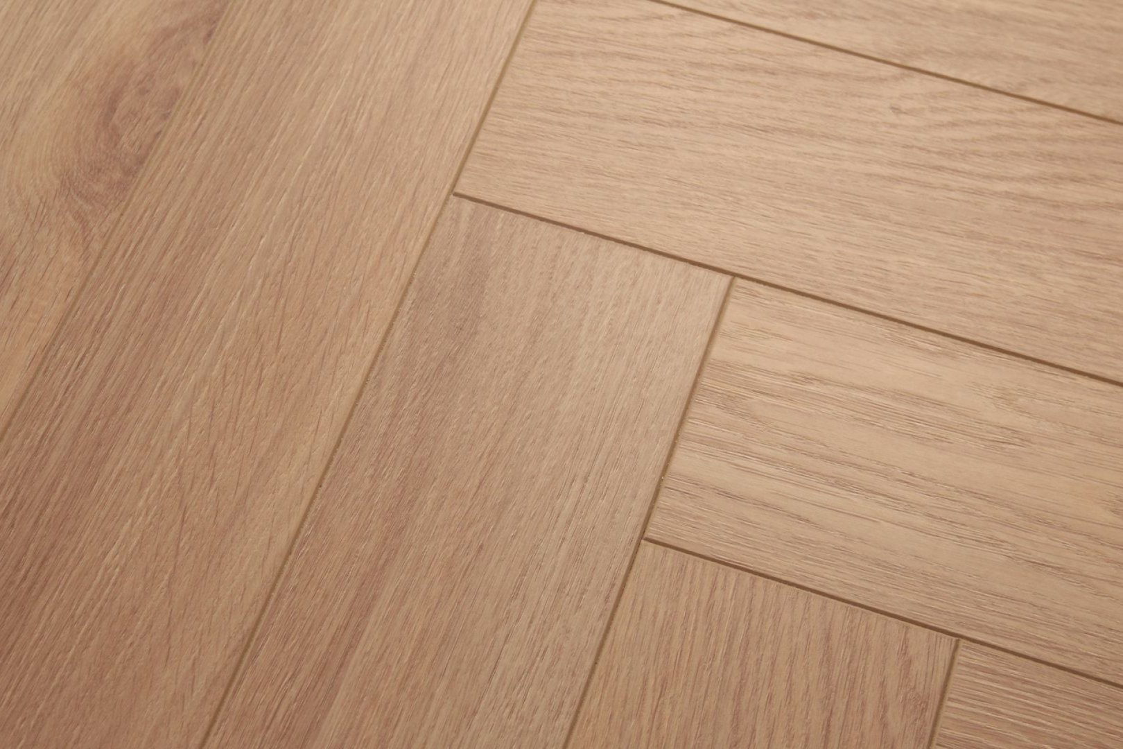 Ламинат Damy Floor Дуб Виргинский Heritage Ёлка 606х101х8 (1,591м2), замок (Uniclic), 4V фаска