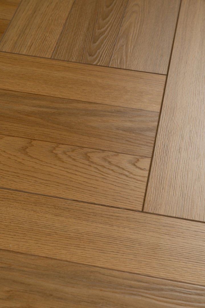 Ламинат My Step Вега MS6708 Herringbone 3Strips 600х238х8 (2,285м2), замок (Uniclic), 4V фаска