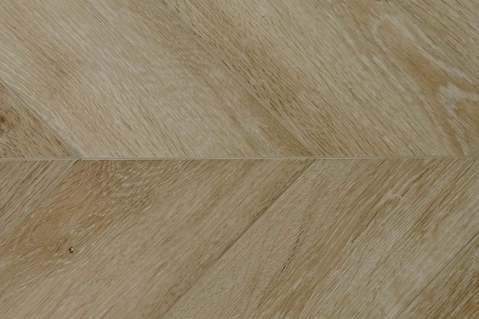 Плитка ПВХ клеевая Damy Floor Версаль Chevron  600х127х2,5 (3,048м2), 4V фаска