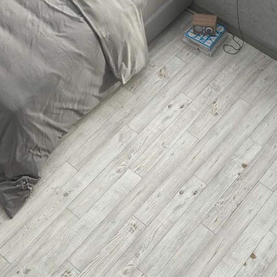 Ламинат AGT Дуб Ravello Armonia Slim 1380х159х8 (2,19м2), защелка (Click), 4V фаска