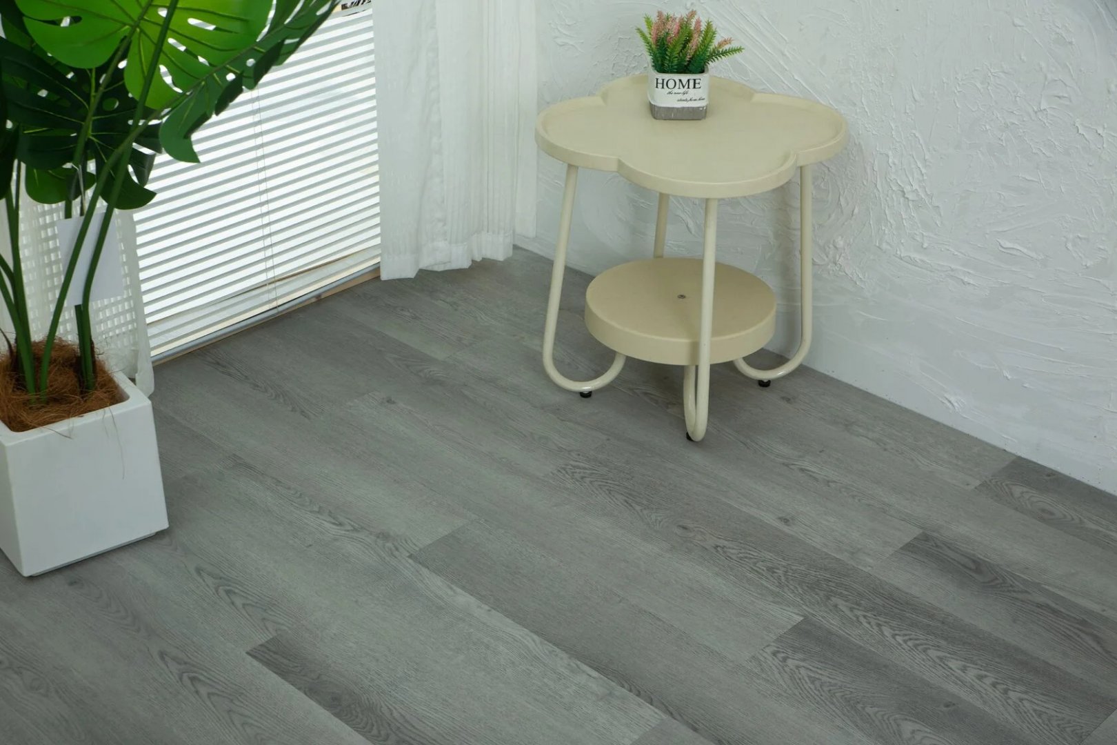 Плитка ПВХ-кварцвинил ONEFLOOR 9033-L LVT клеевая 1227х188х3 (3,23м2), 4V микро-фаска