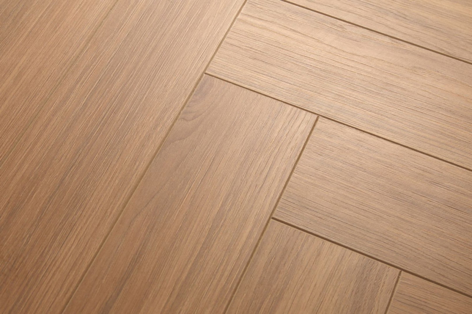 Ламинат Damy Floor Дуб Карамельный Heritage Ёлка 606х101х8 (1,591м2), замок (Uniclic), 4V фаска