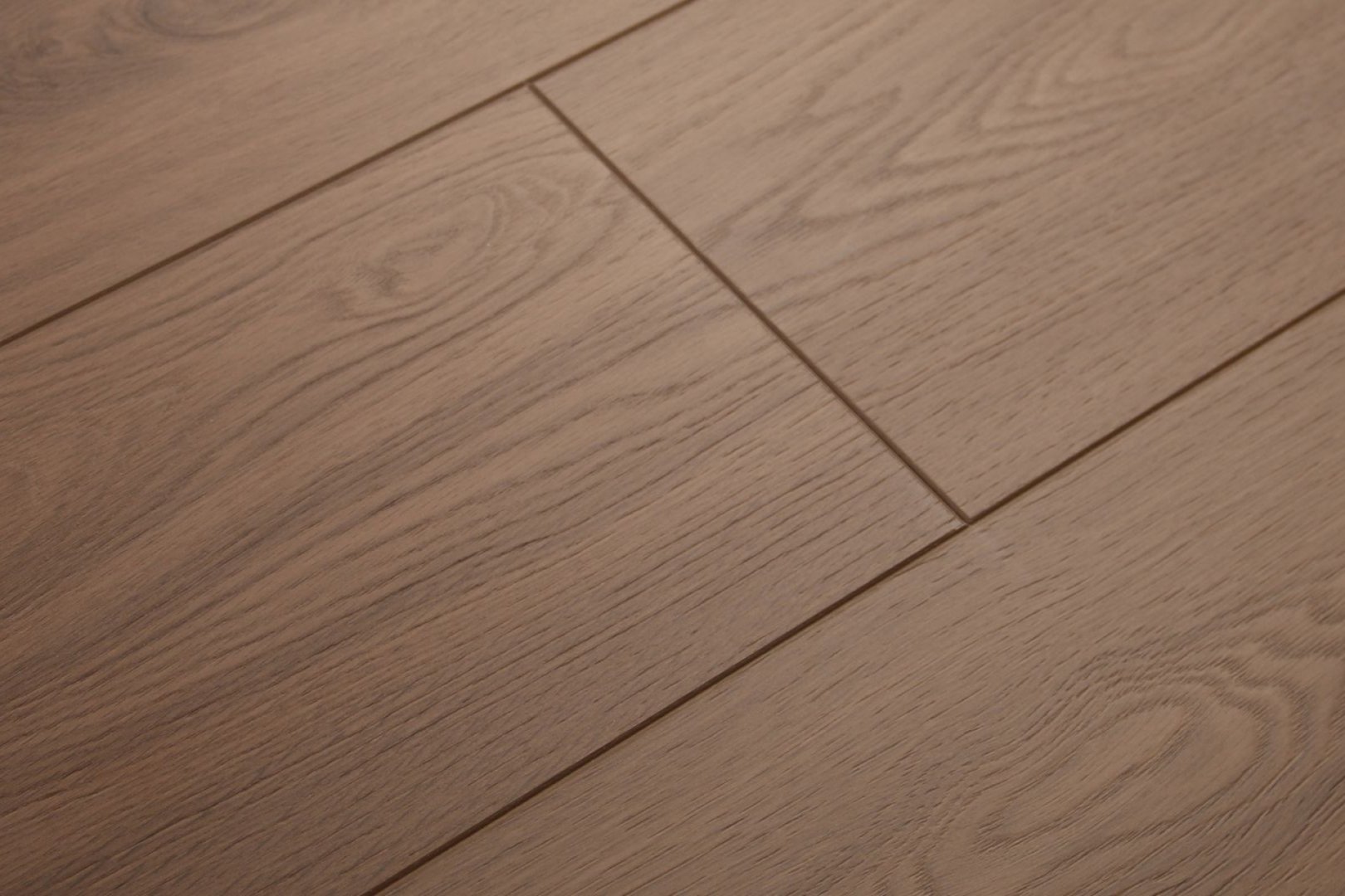 Ламинат Damy Floor Дуб Коньячный Tradition 1217х196х8 (3,339м2), замок (Uniclic), 4V фаска