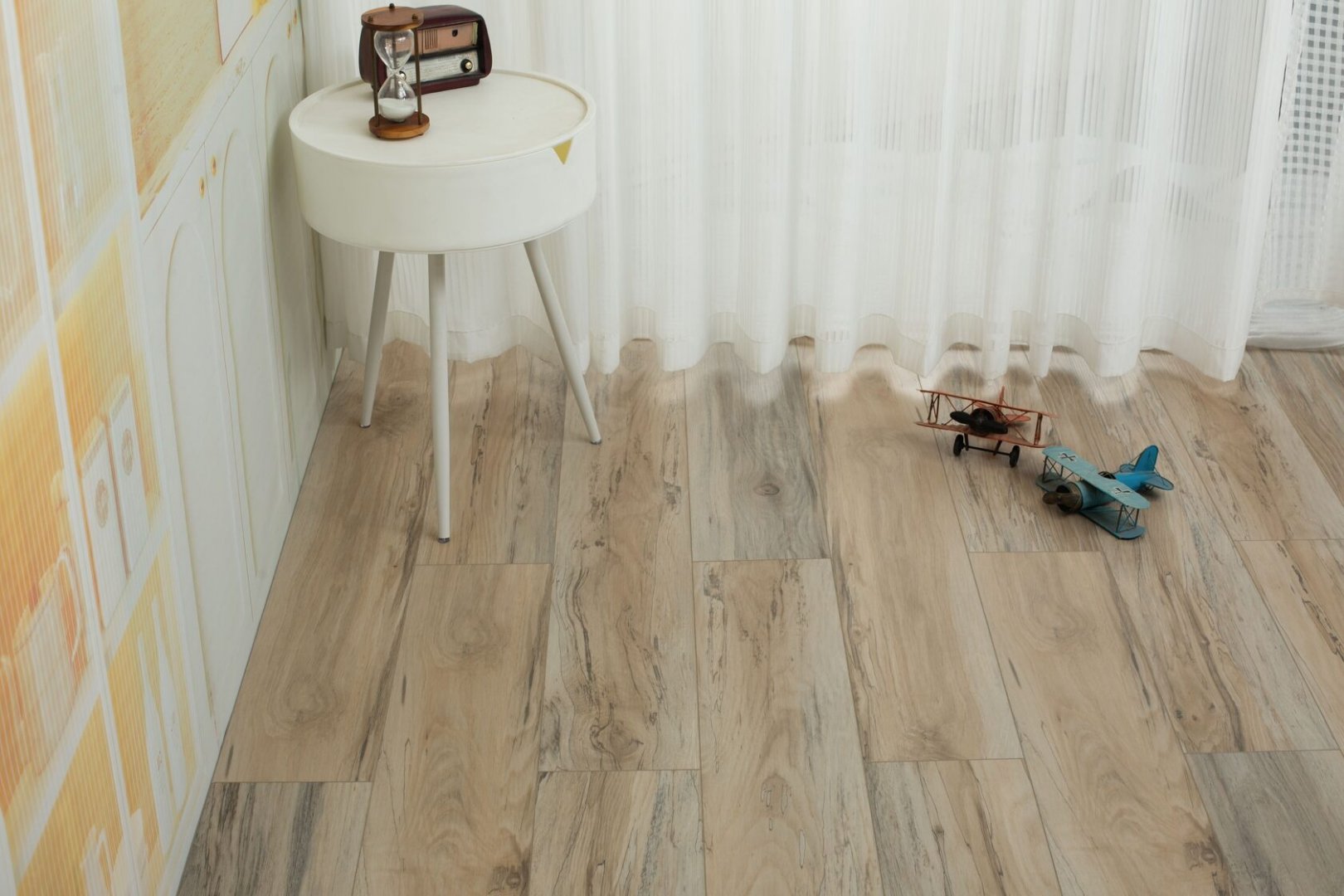 Плитка ПВХ-кварцвинил ONEFLOOR 5022 SPC под дерево 1220х184х4 (2,245м2), 4V фаска