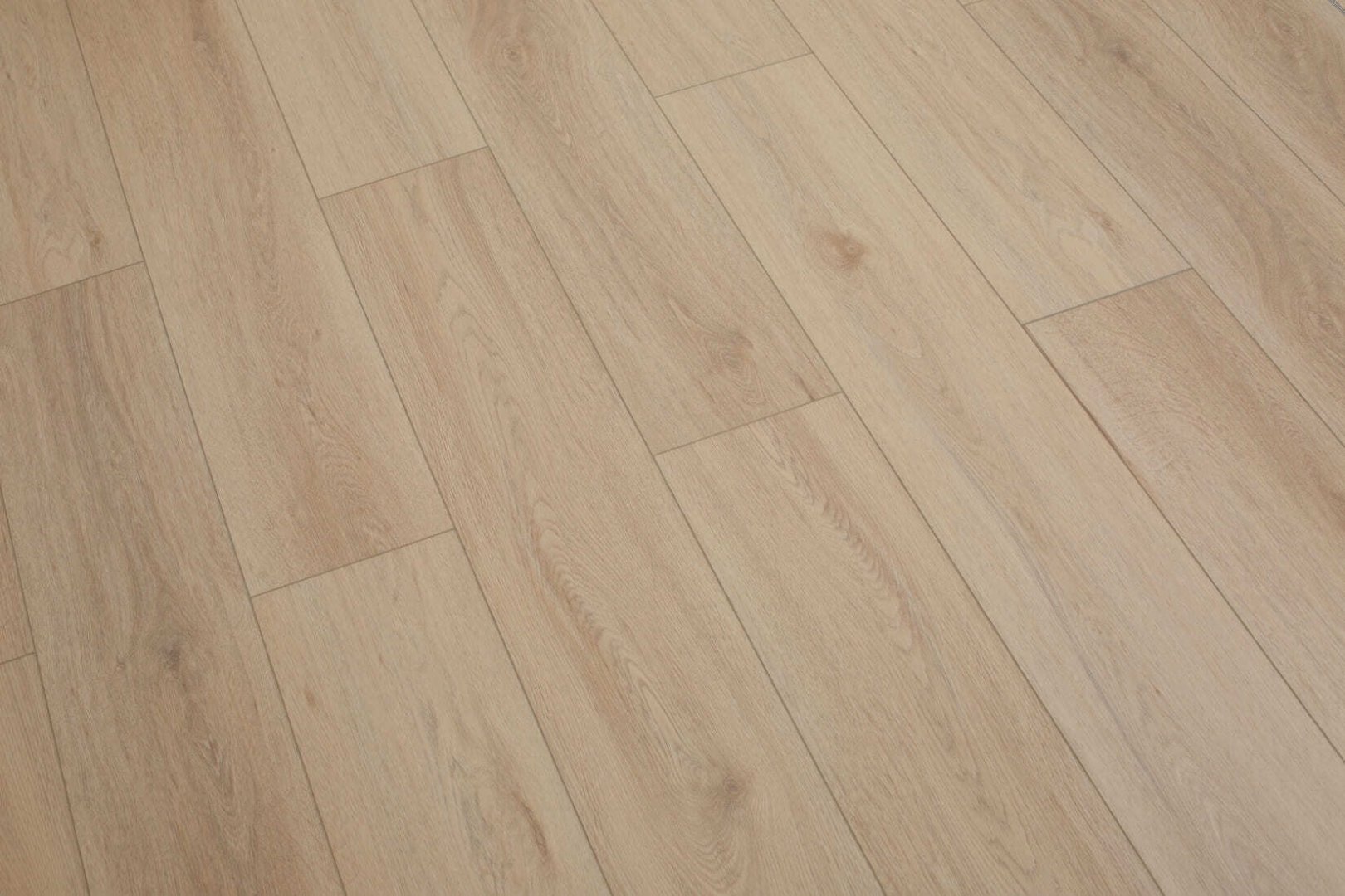 Плитка ПВХ-кварцвинил ONEFLOOR 9032 SPC под дерево 1220х184х4 (2,245м2), 4V фаска