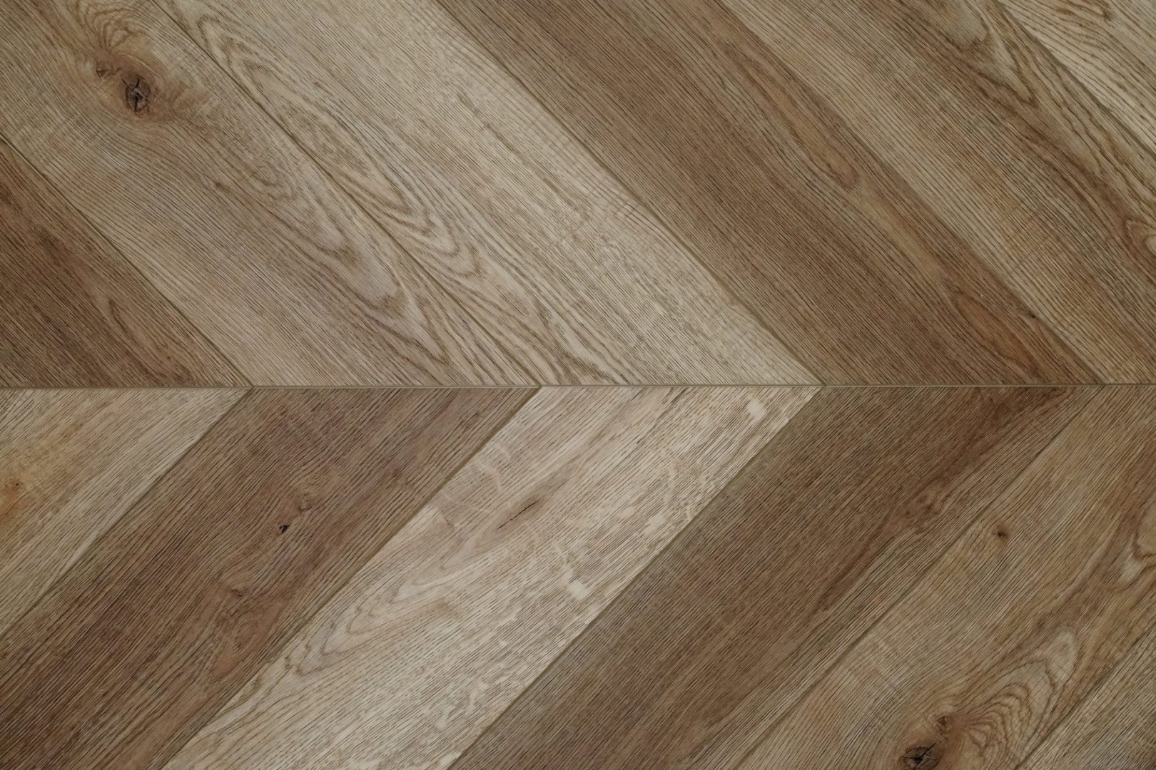 Плитка ПВХ-кварцвинил Damy Floor Сен-Жермен Chevron 5мм 600х127х5 (1,676м2), 4V фаска