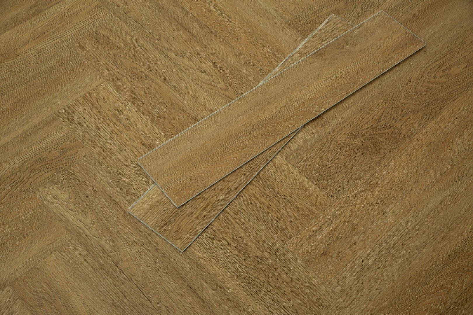 Плитка ПВХ-кварцвинил ONEFLOOR 3001 SPC под елочку 640х128х4 (2,29м2), 4V фаска